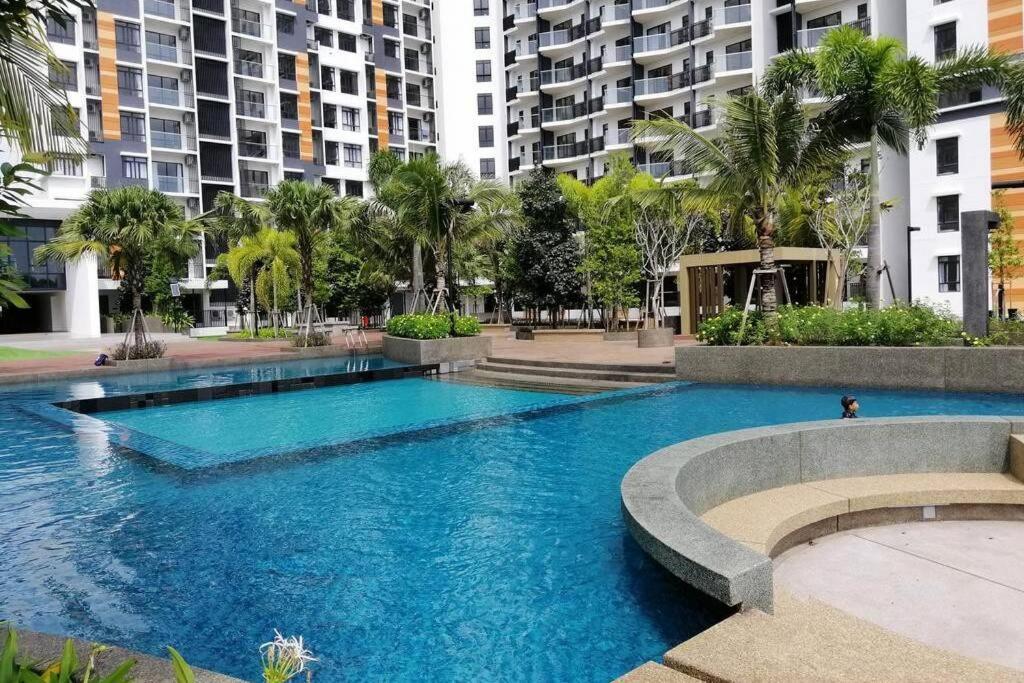 Casa Raudhah @ Timurbay Seafront Residence Kampung Sungai Karang Экстерьер фото
